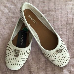 Woman’s Nautica flats